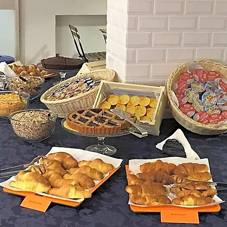 X Hotel Punta Marina