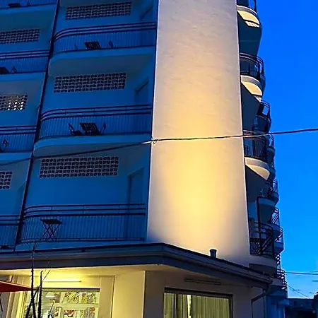 X Hotel 2*